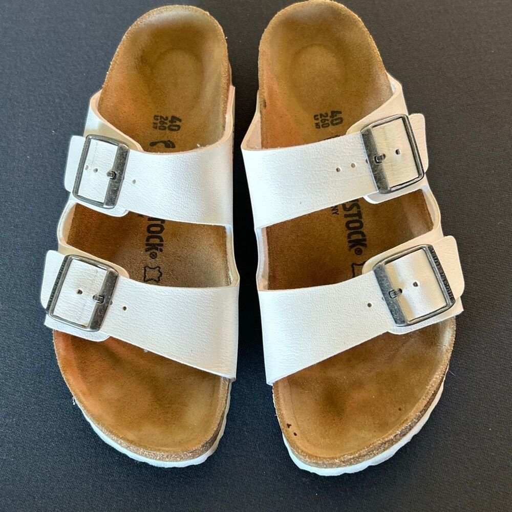 Birkenstock White Arizona Sandals Size 9.5